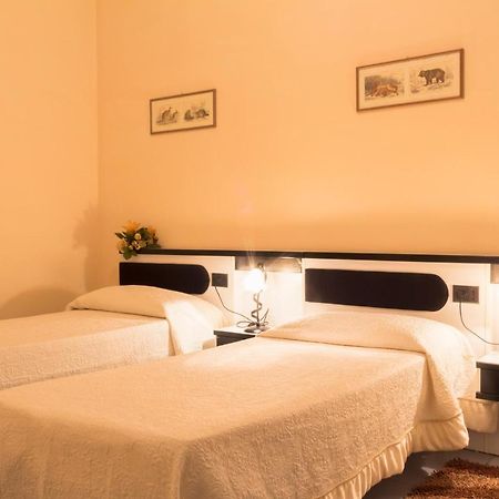 Hotel Falisco 파브리카 디 로마 외부 사진