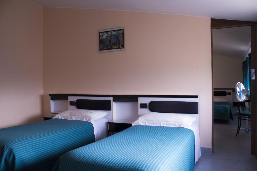 Hotel Falisco 파브리카 디 로마 객실 사진