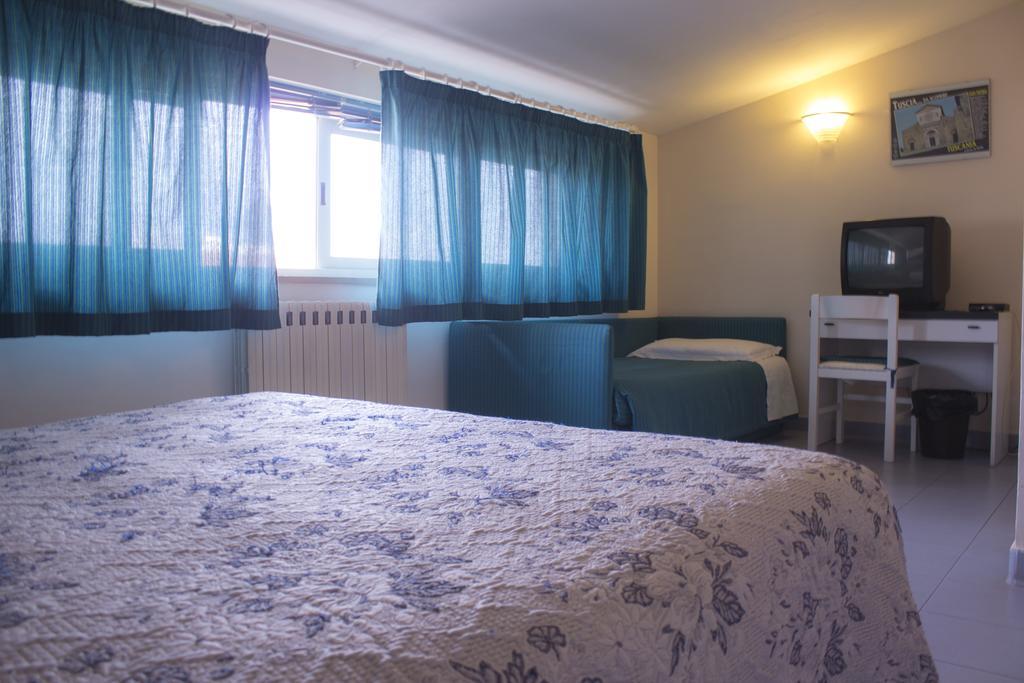 Hotel Falisco 파브리카 디 로마 객실 사진