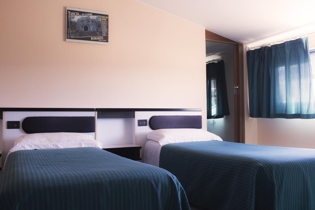 Hotel Falisco 파브리카 디 로마 객실 사진