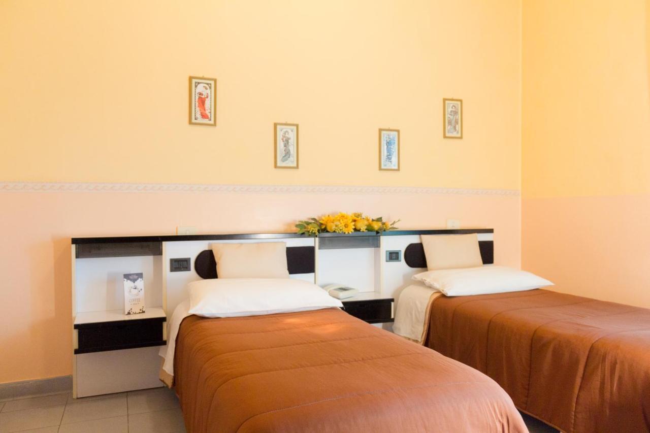 Hotel Falisco 파브리카 디 로마 외부 사진