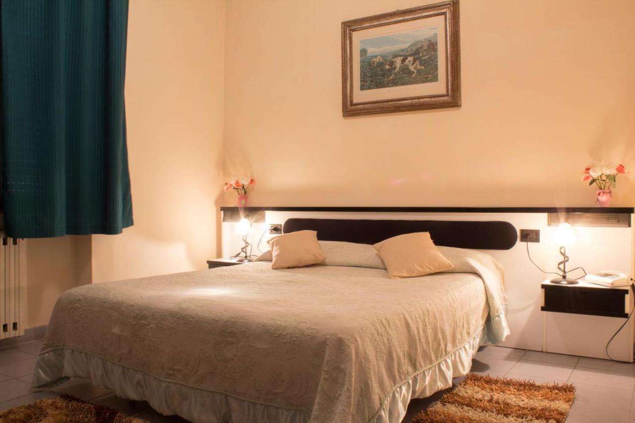 Hotel Falisco 파브리카 디 로마 외부 사진